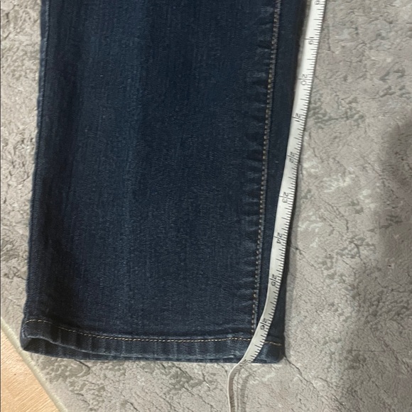 Levi’s High Rise Dark Blue Jeans - Picture 7 of 12